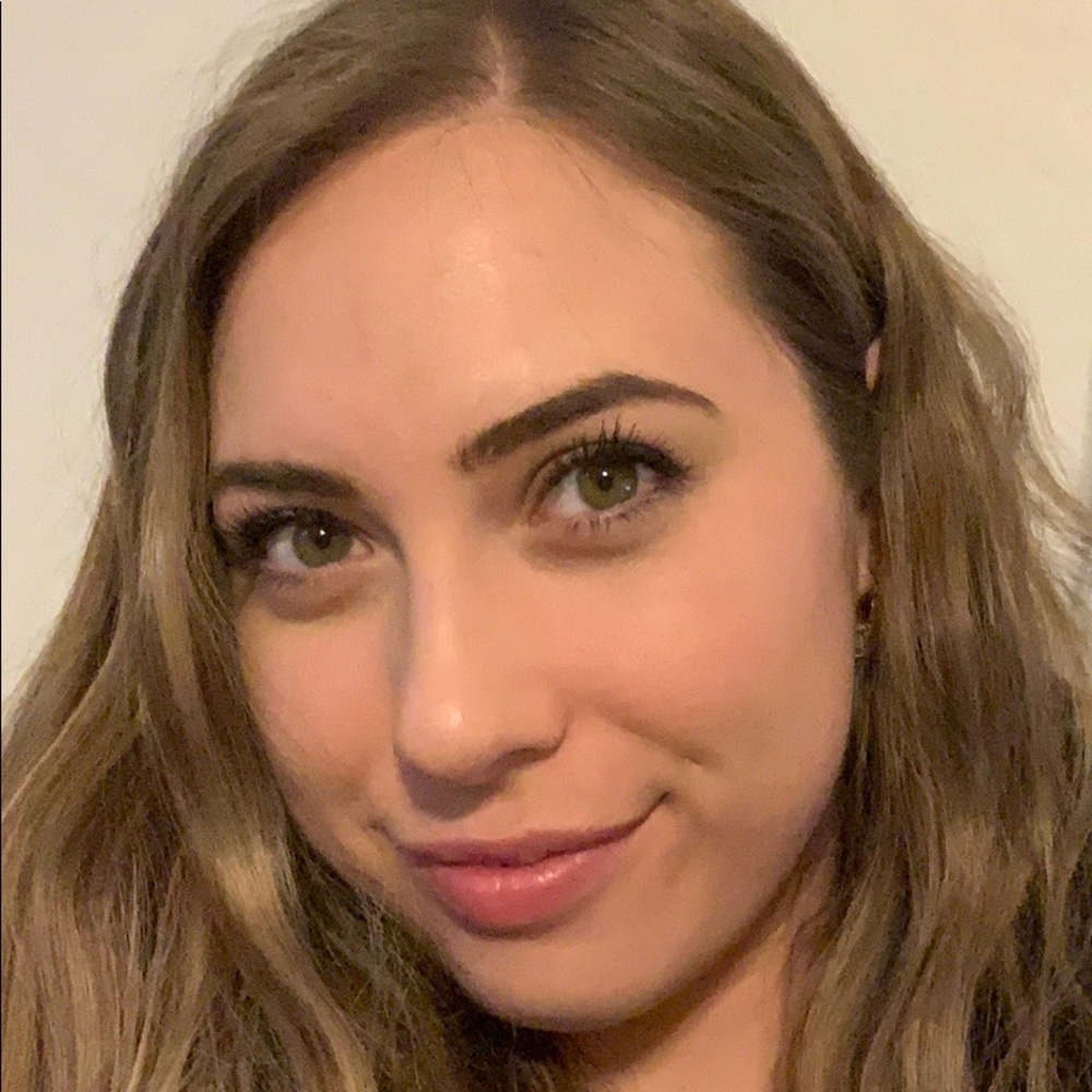 Meet your Posher, Emily